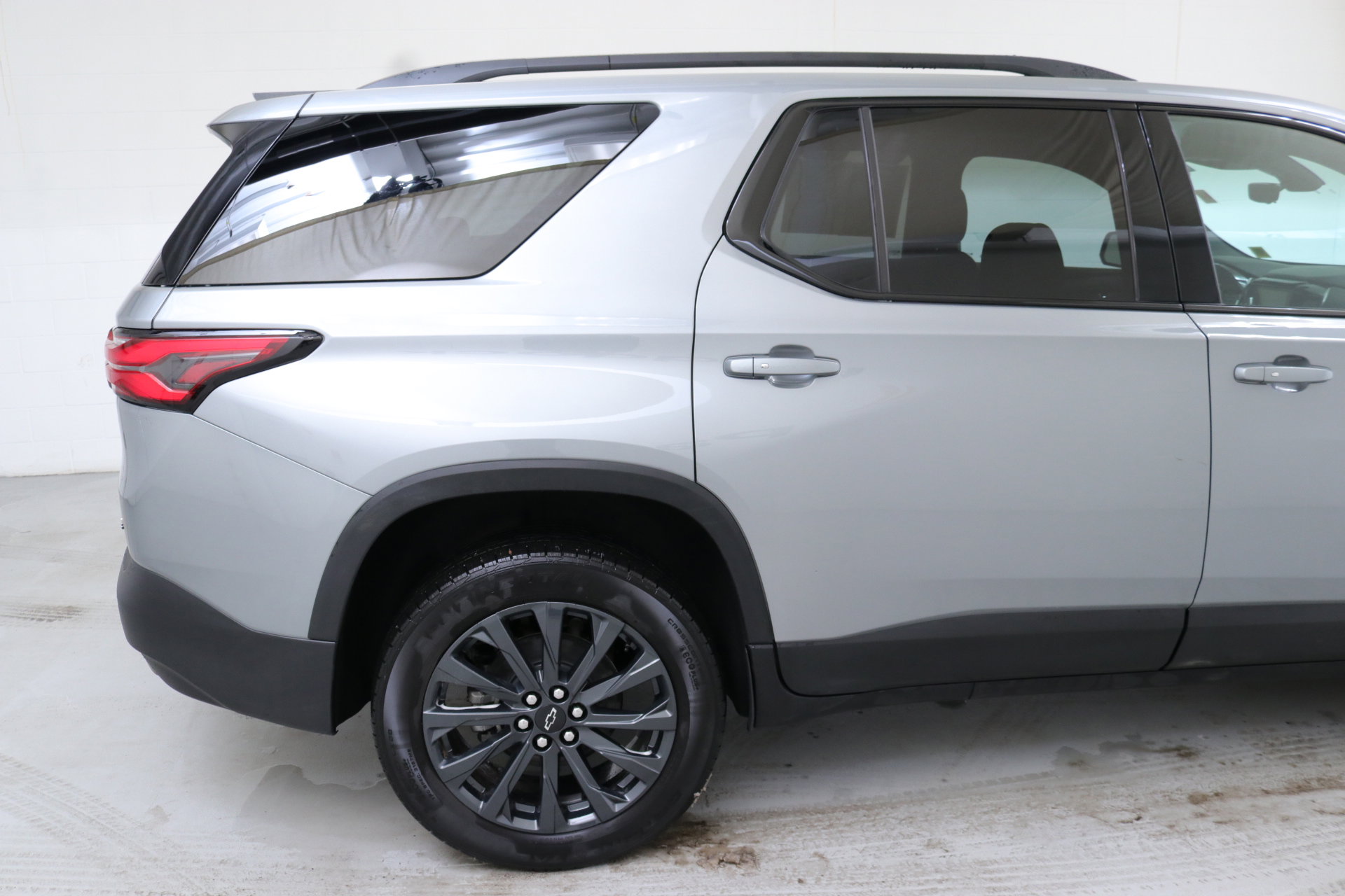 Used 2023 Chevrolet Traverse RS image 10