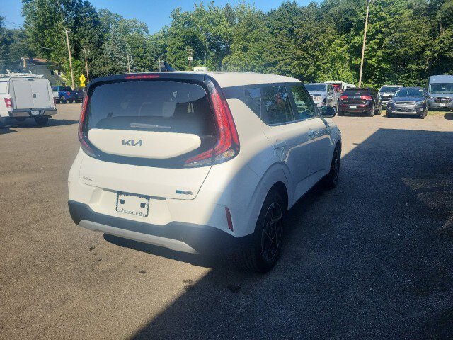 Used 2023 Kia Soul EX FWD image 10