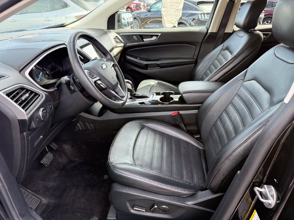 Used 2016 Ford Edge SEL w/ Equipment Group 201A AWD/4WD image 15