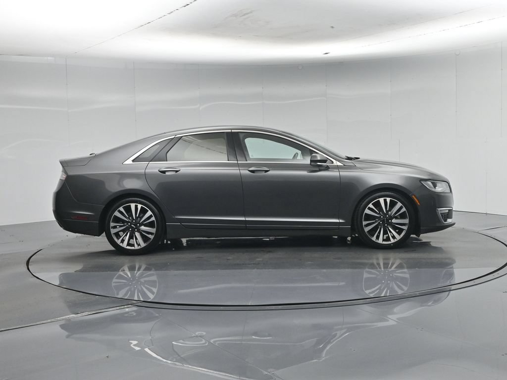 Used 2017 Lincoln MKZ Reserve FWD image 28