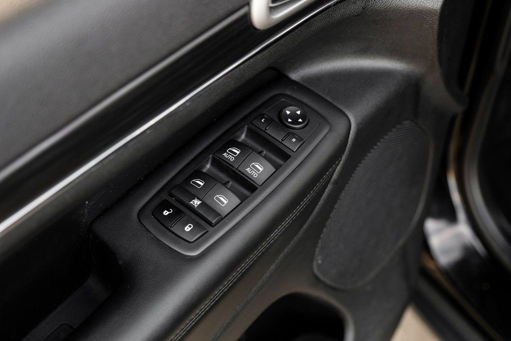 Used 2022 Jeep Grand Cherokee Limited w/ Tech Group image 55