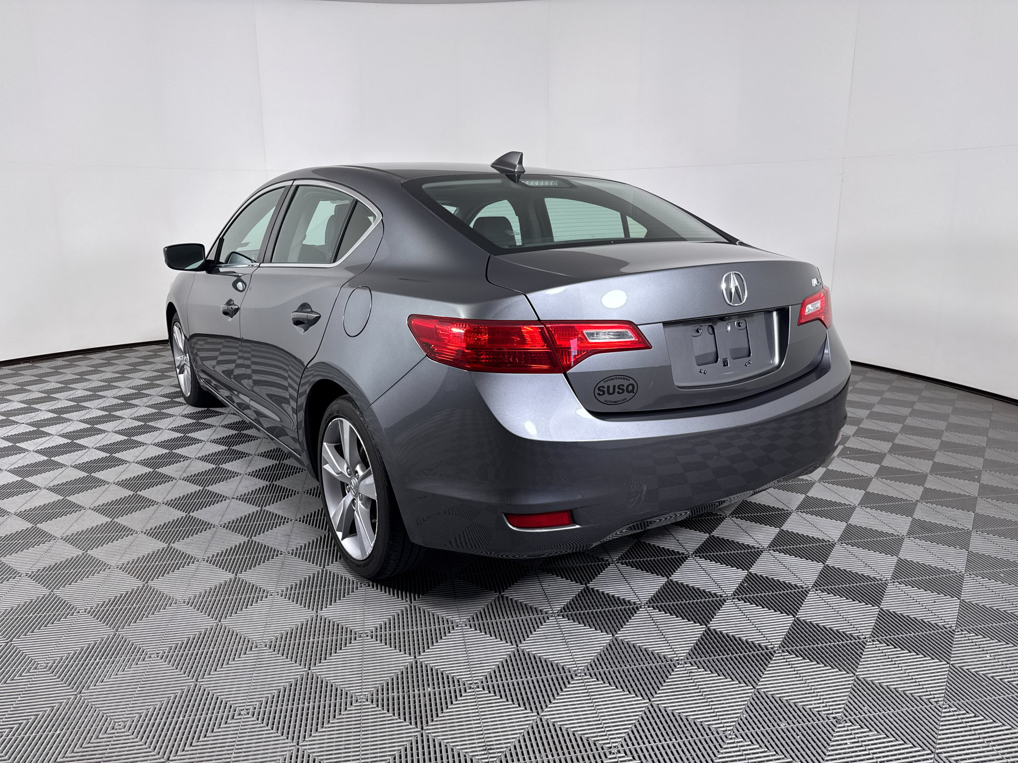 Used 2013 Acura ILX w/ Premium Package FWD image 18