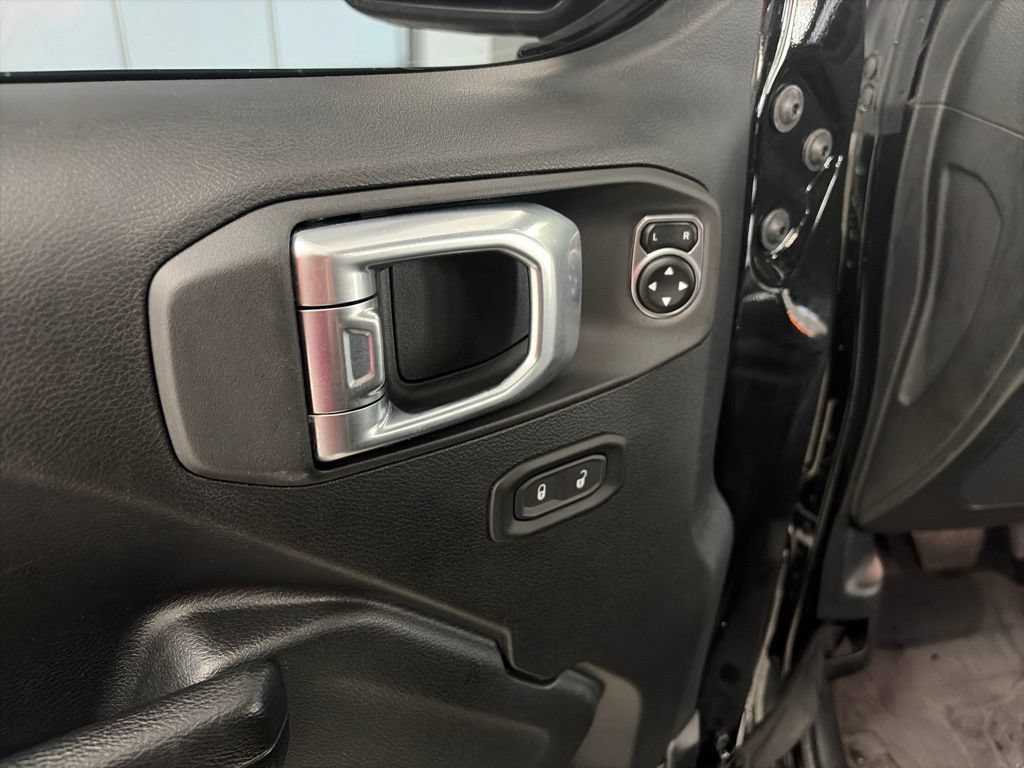 Certified 2023 Jeep Gladiator Mojave AWD/4WD image 17