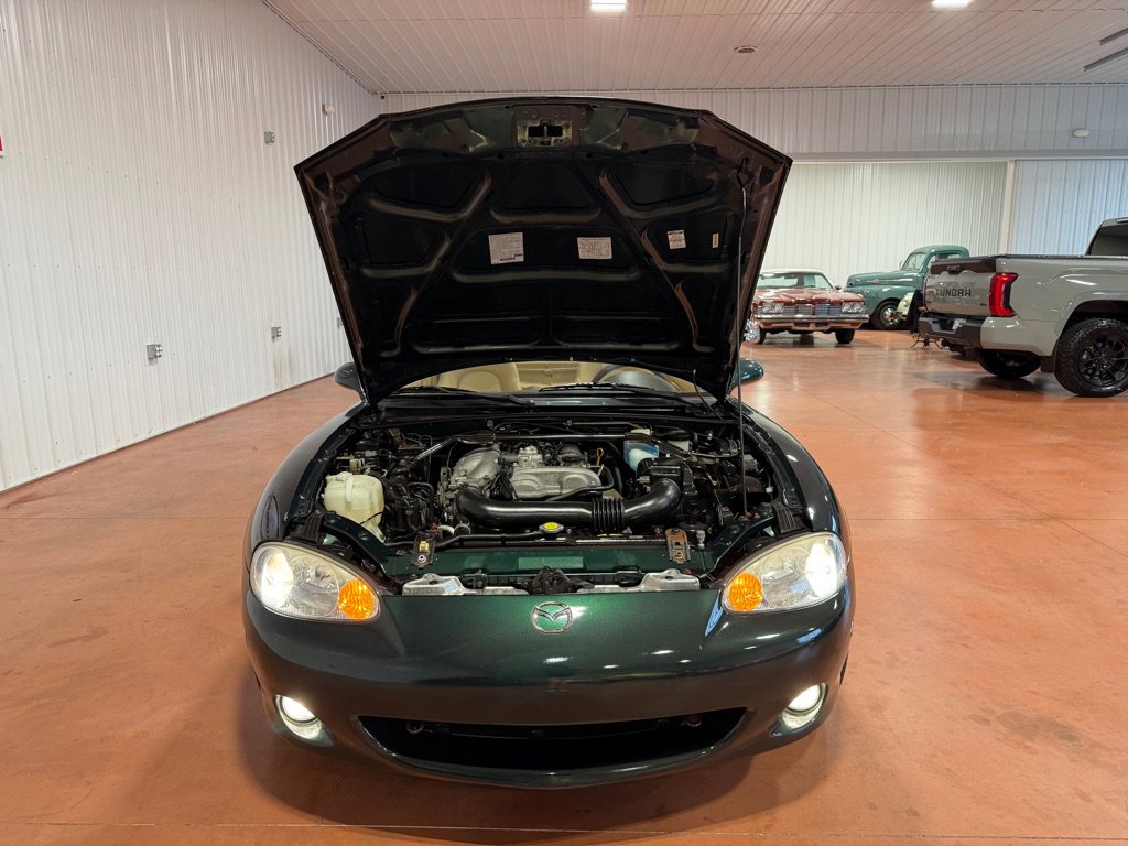 Used 2001 MAZDA MX-5 Miata RWD image 31