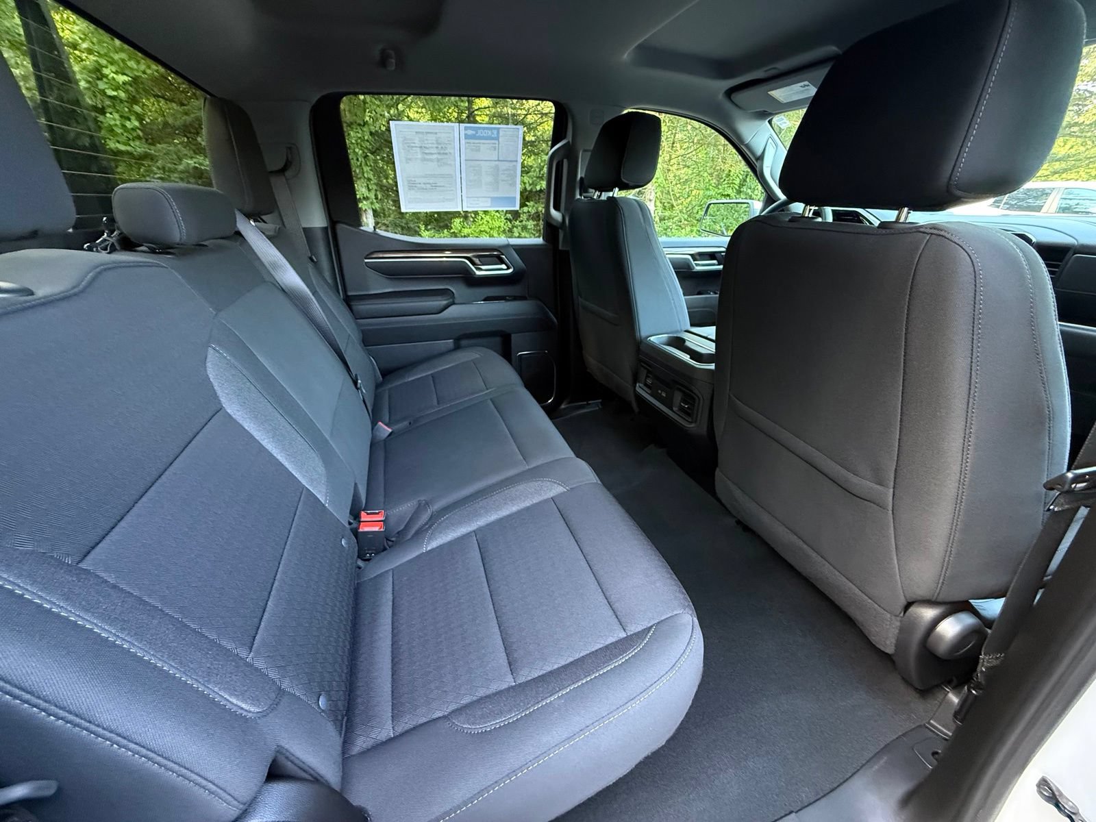 Used 2025 Chevrolet Silverado 1500 LT AWD/4WD image 6