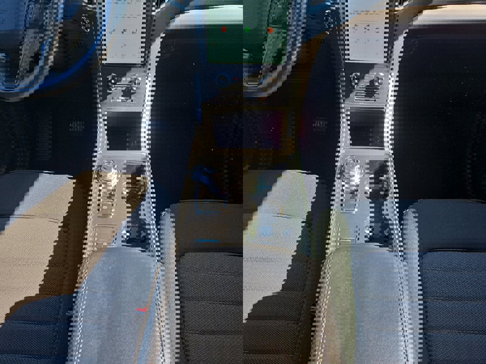 Certified 2024 Ford Edge SE image 21