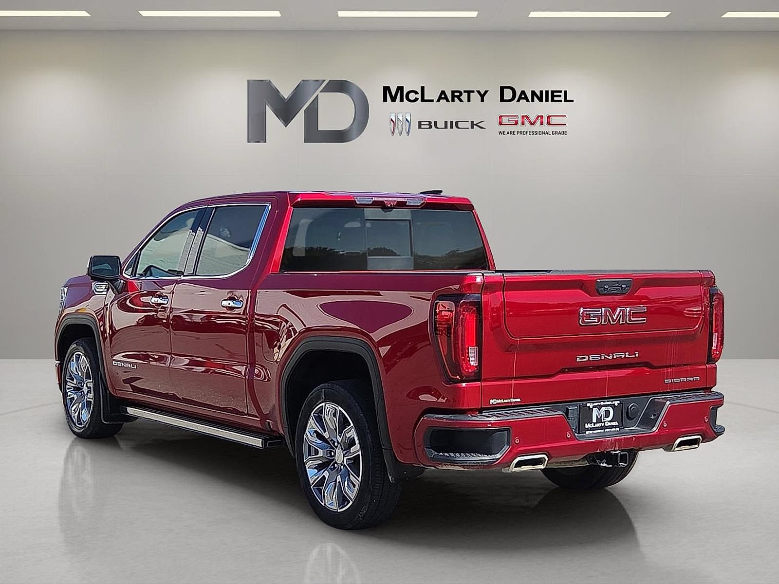 Certified 2024 GMC Sierra 1500 Denali w/ Denali Reserve Package AWD/4WD image 13