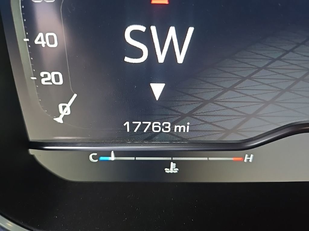 Used 2023 GMC Sierra 1500 AT4 w/ AT4 Premium Package image 20