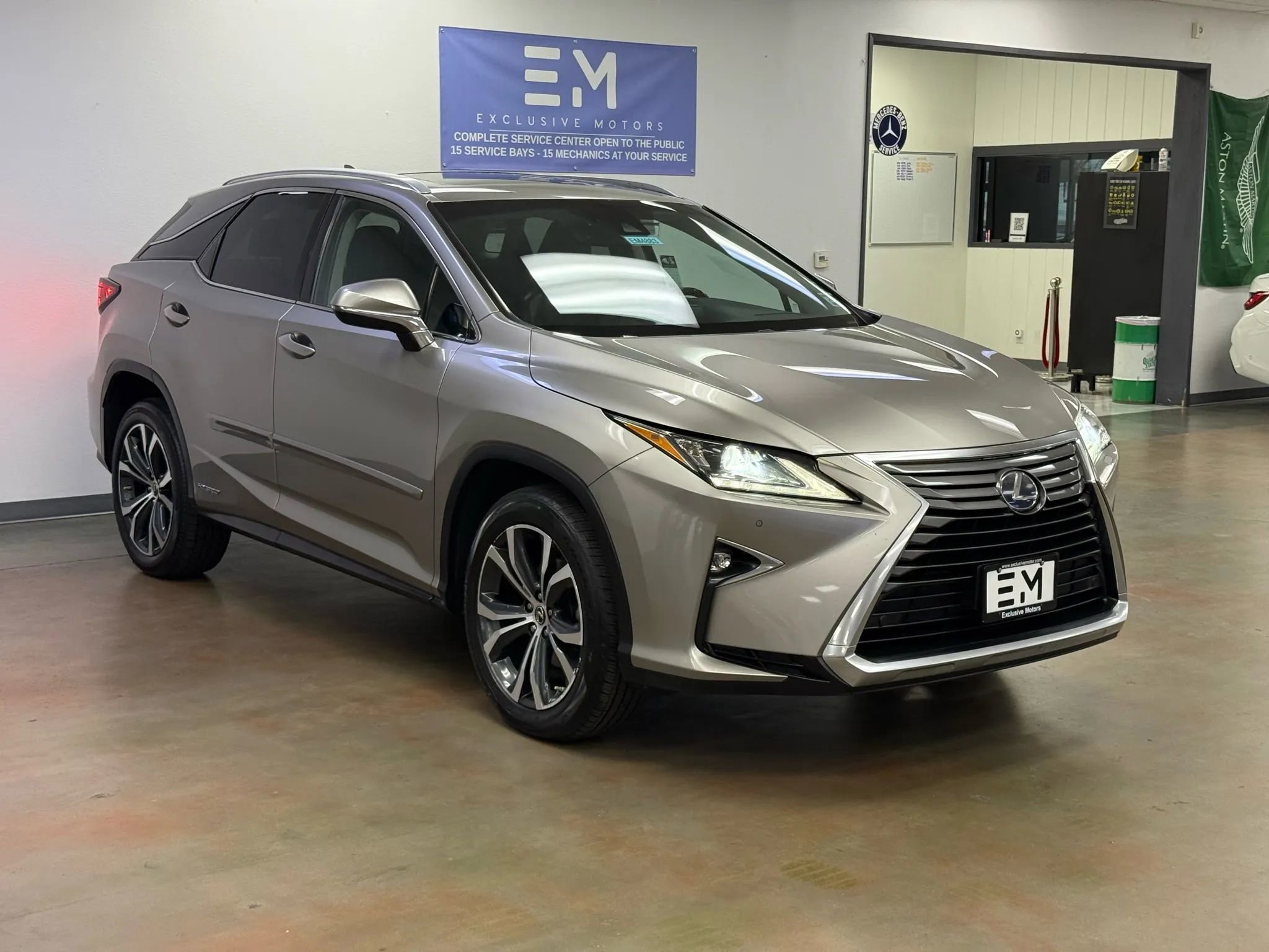 Used 2018 Lexus RX 450h AWD w/ Premium Package image 2