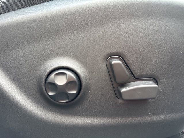 Used 2021 Jeep Cherokee Limited image 16