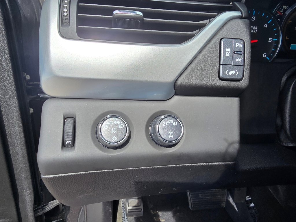 Used 2017 Chevrolet Tahoe LT image 19