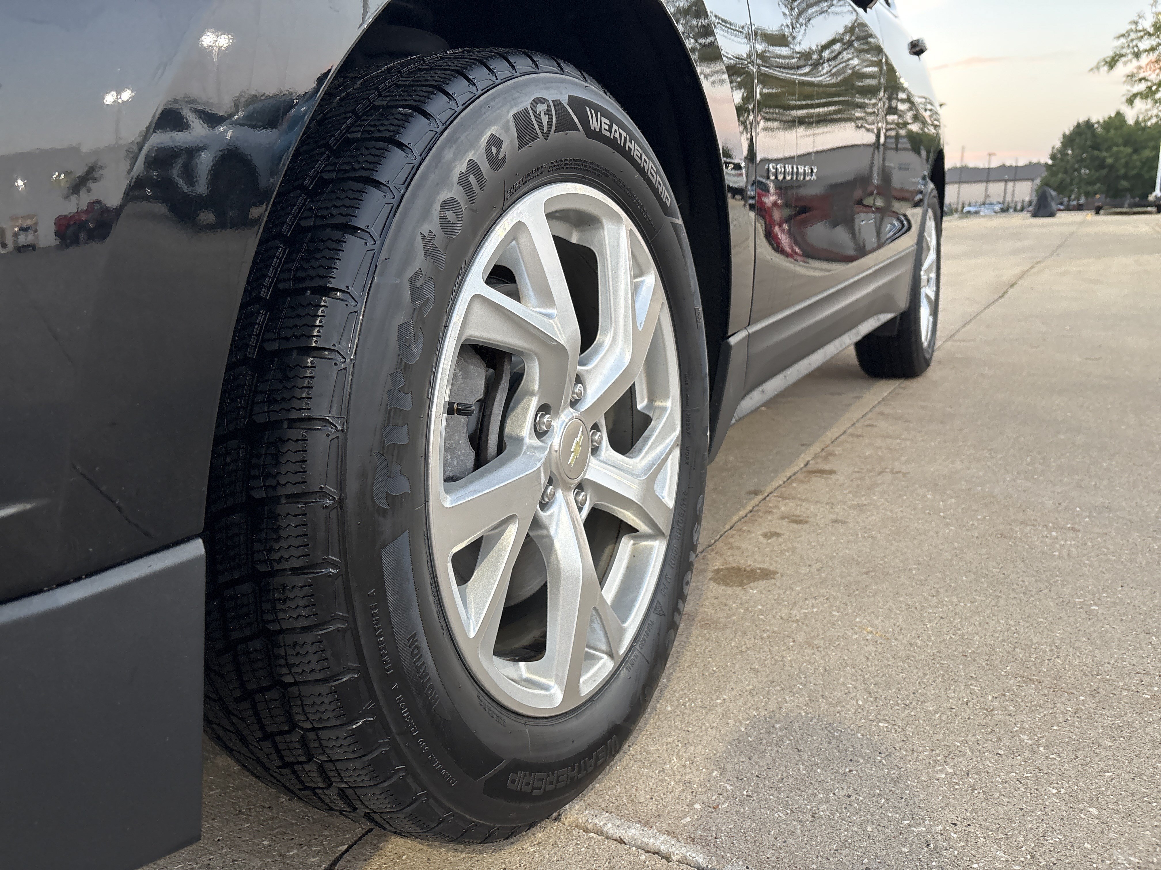 Used 2020 Chevrolet Equinox LT FWD image 9