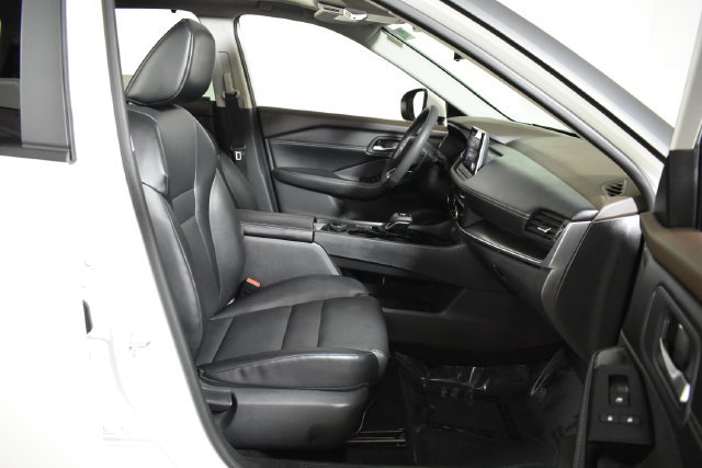 Certified 2023 Nissan Rogue SV w/ SV Premium B Package AWD/4WD image 34