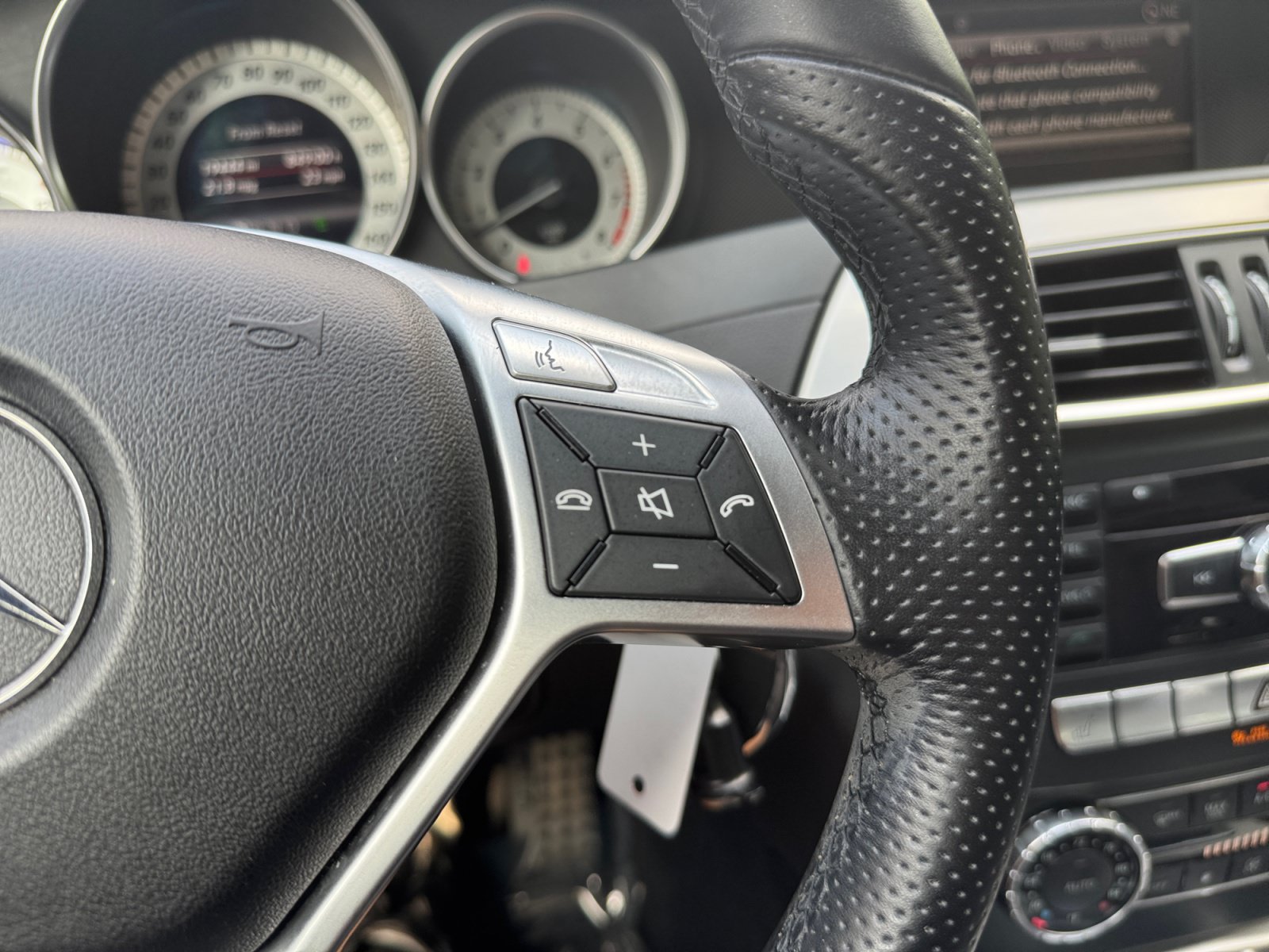 Used 2013 Mercedes-Benz C 300 4MATIC Sedan image 25