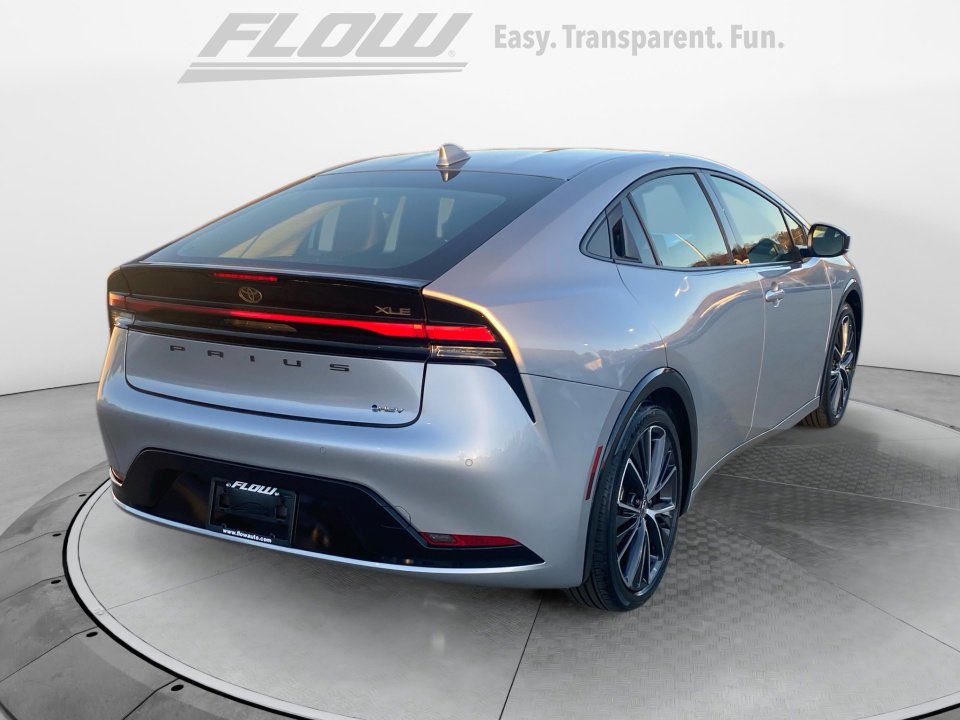 Used 2024 Toyota Prius XLE image 8