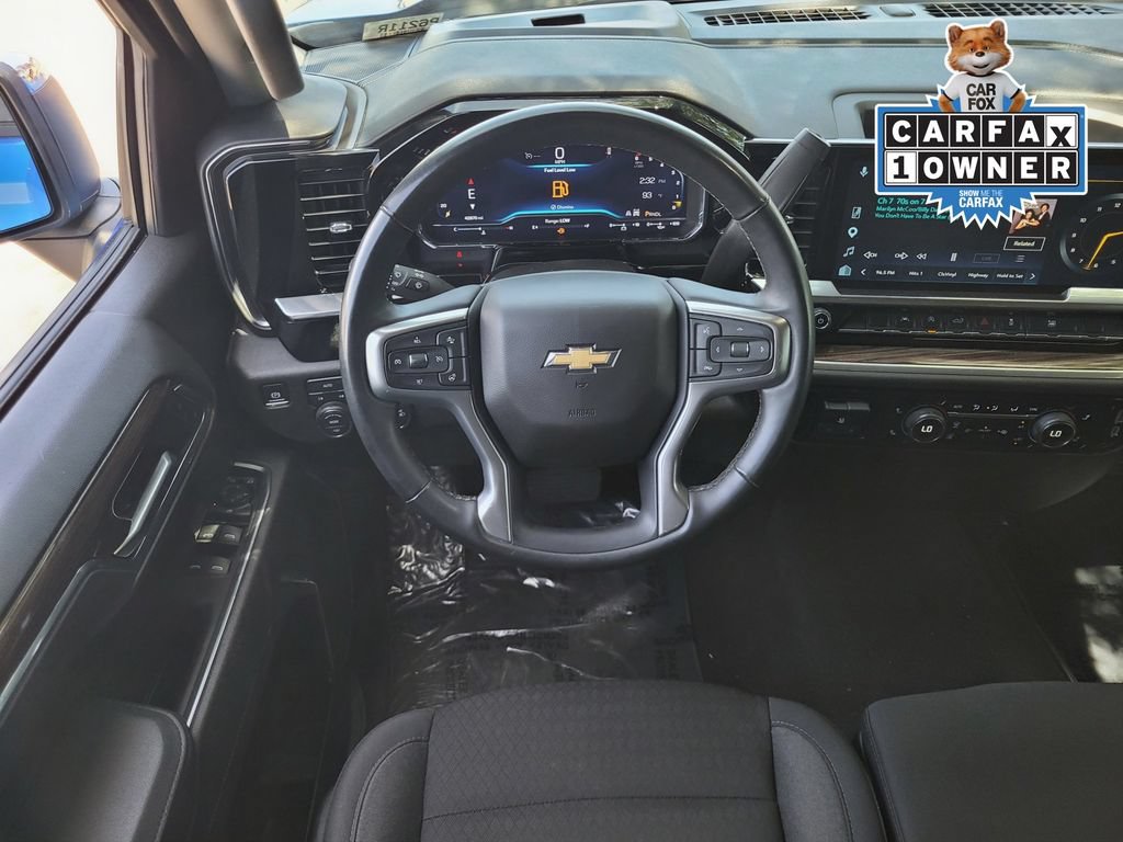 Used 2025 Chevrolet Silverado 1500 LT AWD/4WD image 11