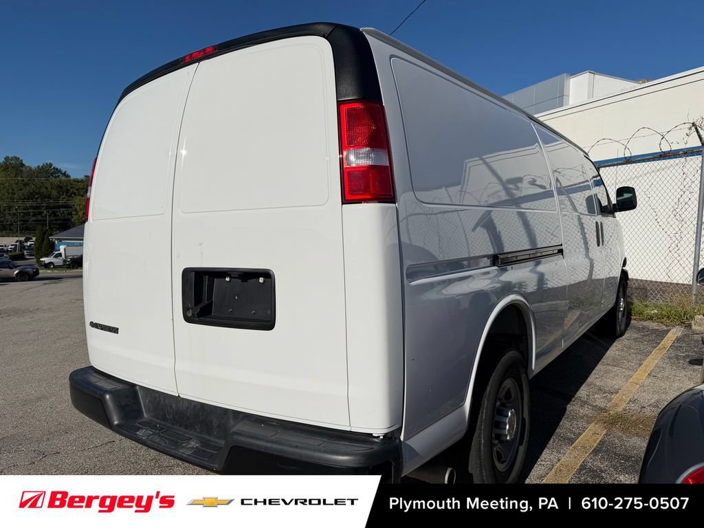 Used 2025 Chevrolet Express 2500 Extended w/ Driver Convenience Package RWD video 2