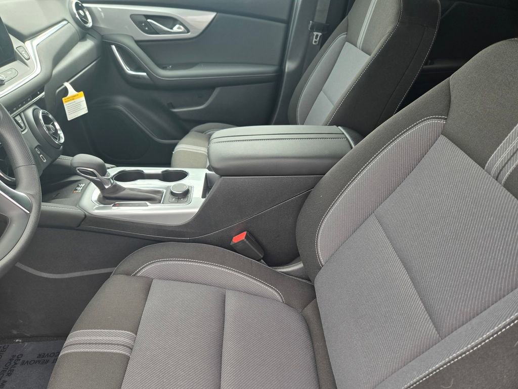 New 2026 Chevrolet Blazer LT w/ Convenience Package AWD/4WD image 9