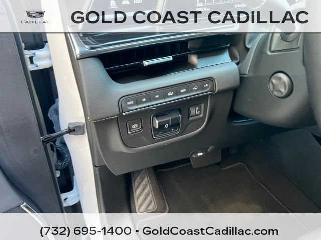 Certified 2023 Cadillac Escalade Sport w/ LPO, ONYX Package AWD/4WD image 23