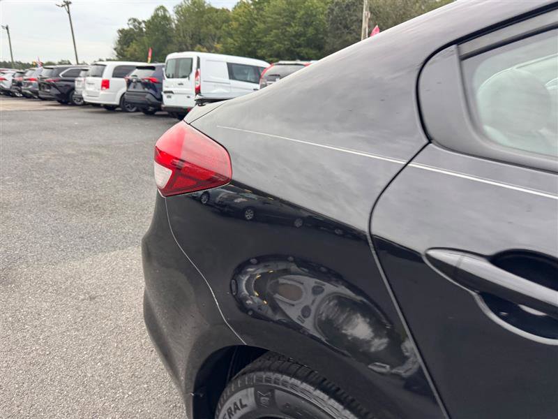 Used 2018 Kia Forte LX image 25