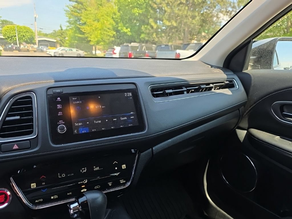 Used 2019 Honda HR-V Touring image 21