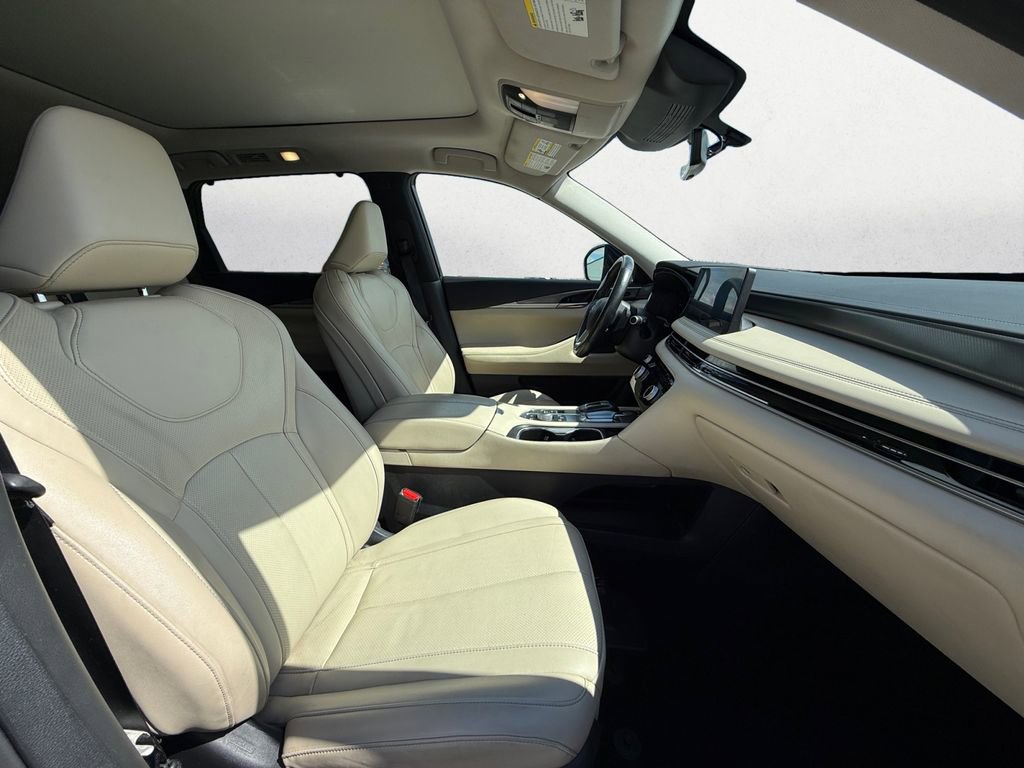 Certified 2024 INFINITI QX60 Luxe image 10