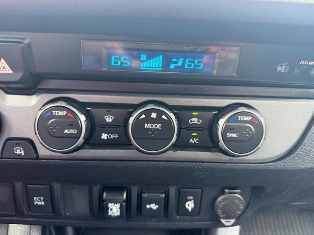 Used 2021 Toyota Tacoma TRD Sport w/ Technology Package AWD/4WD image 14