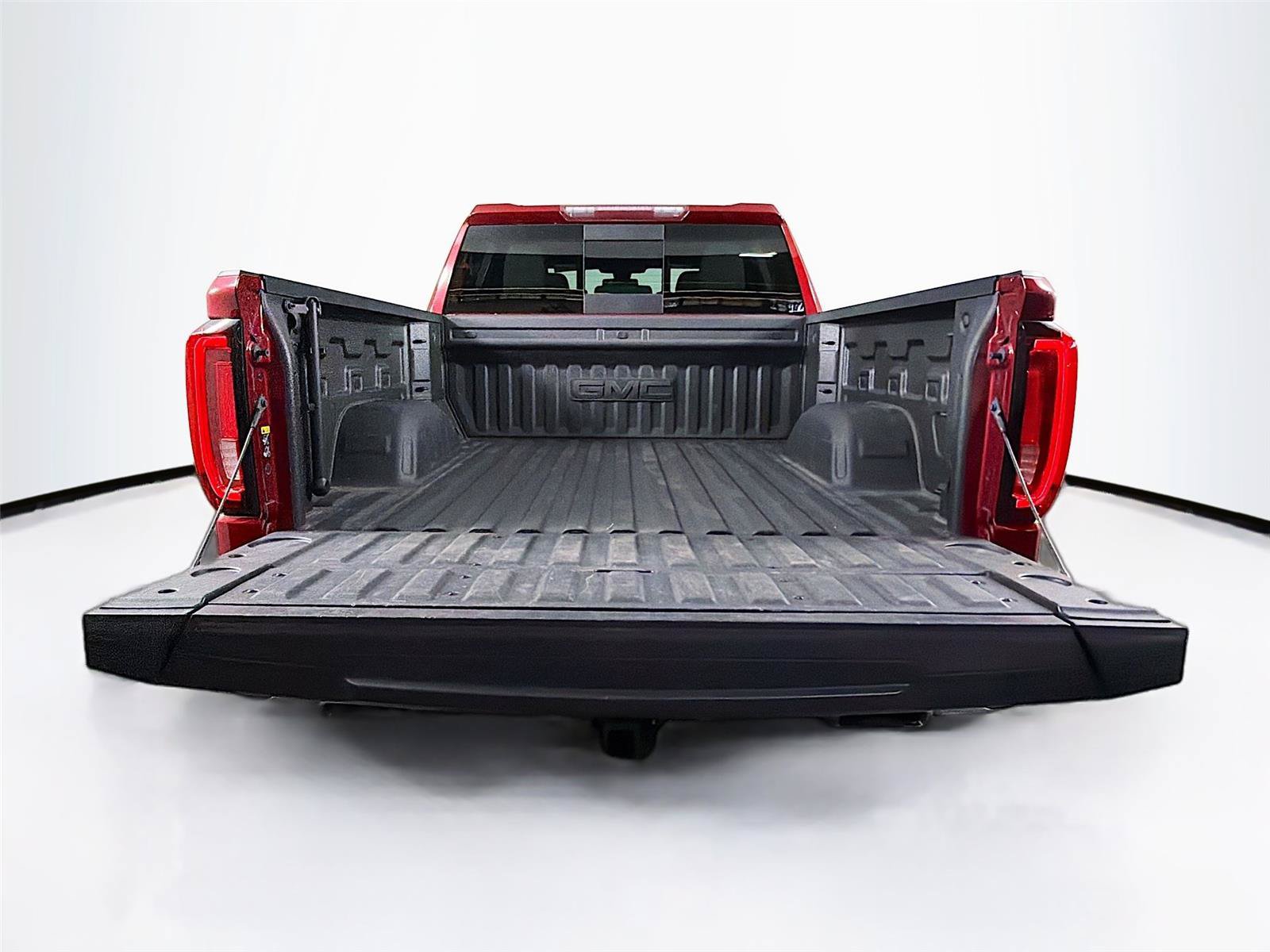 Used 2019 GMC Sierra 1500 SLT w/ SLT Premium Plus Package AWD/4WD image 14