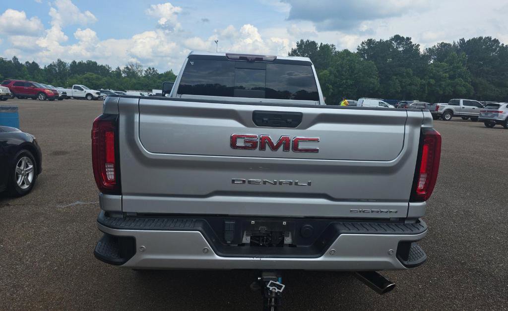 Used 2022 GMC Sierra 2500 Denali w/ Technology Package AWD/4WD image 5