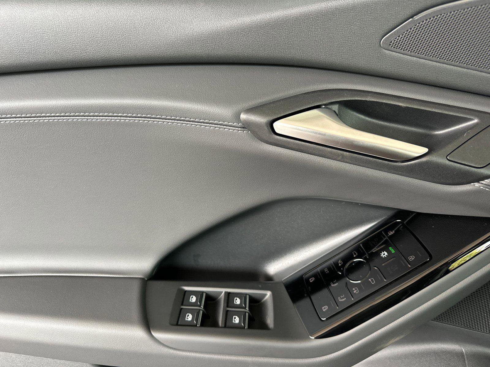 New 2027 Audi Q6 e-tron Premium AWD/4WD image 10