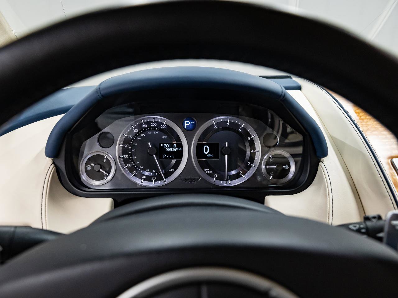 Used 2012 Aston Martin Virage Coupe image 8