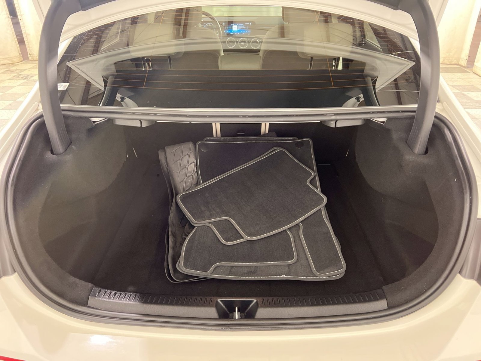 Used 2022 Mercedes-Benz A 220 4MATIC image 26