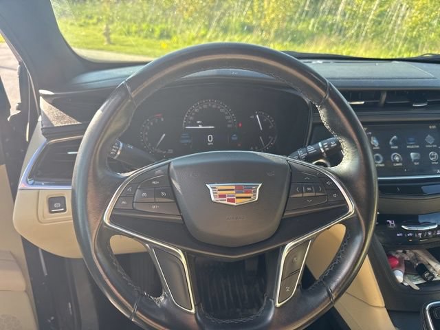 Used 2018 Cadillac XT5 AWD image 16