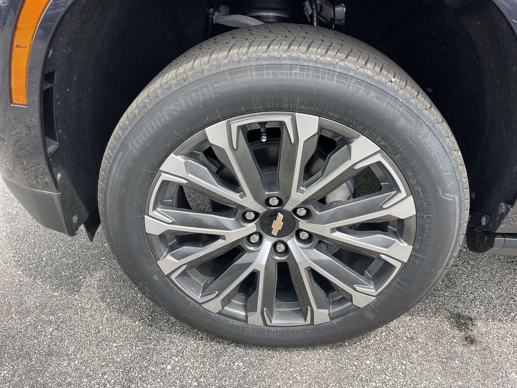 New 2026 Chevrolet Suburban High Country AWD/4WD image 10