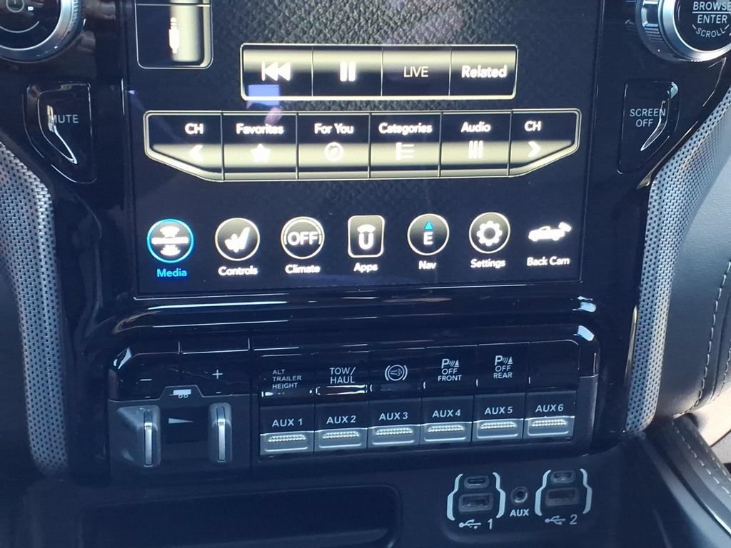Used 2020 RAM 2500 Limited AWD/4WD image 26