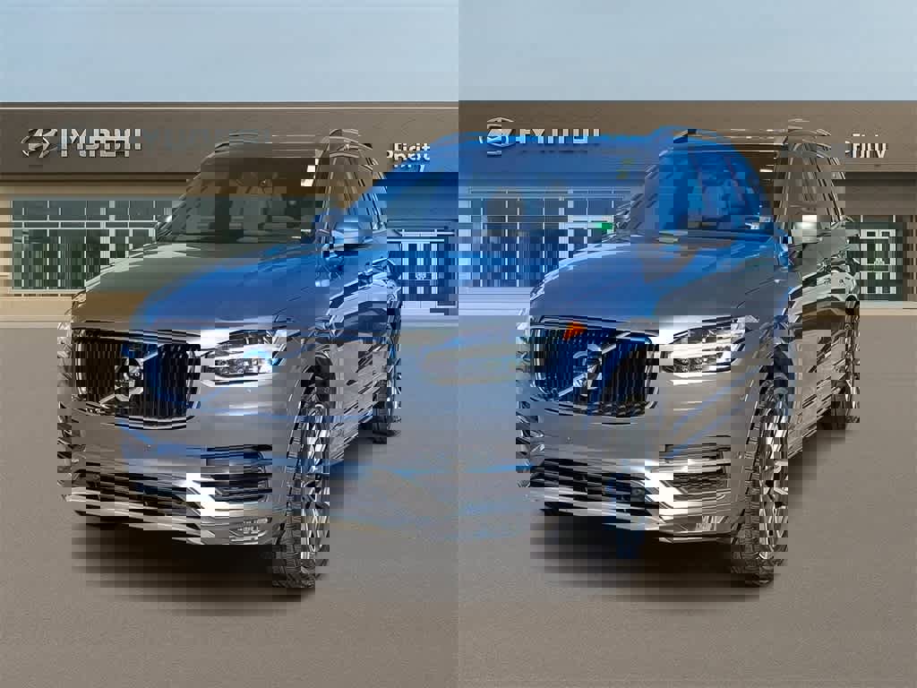 Used 2018 Volvo XC90 T6 Momentum w/ Convenience Package