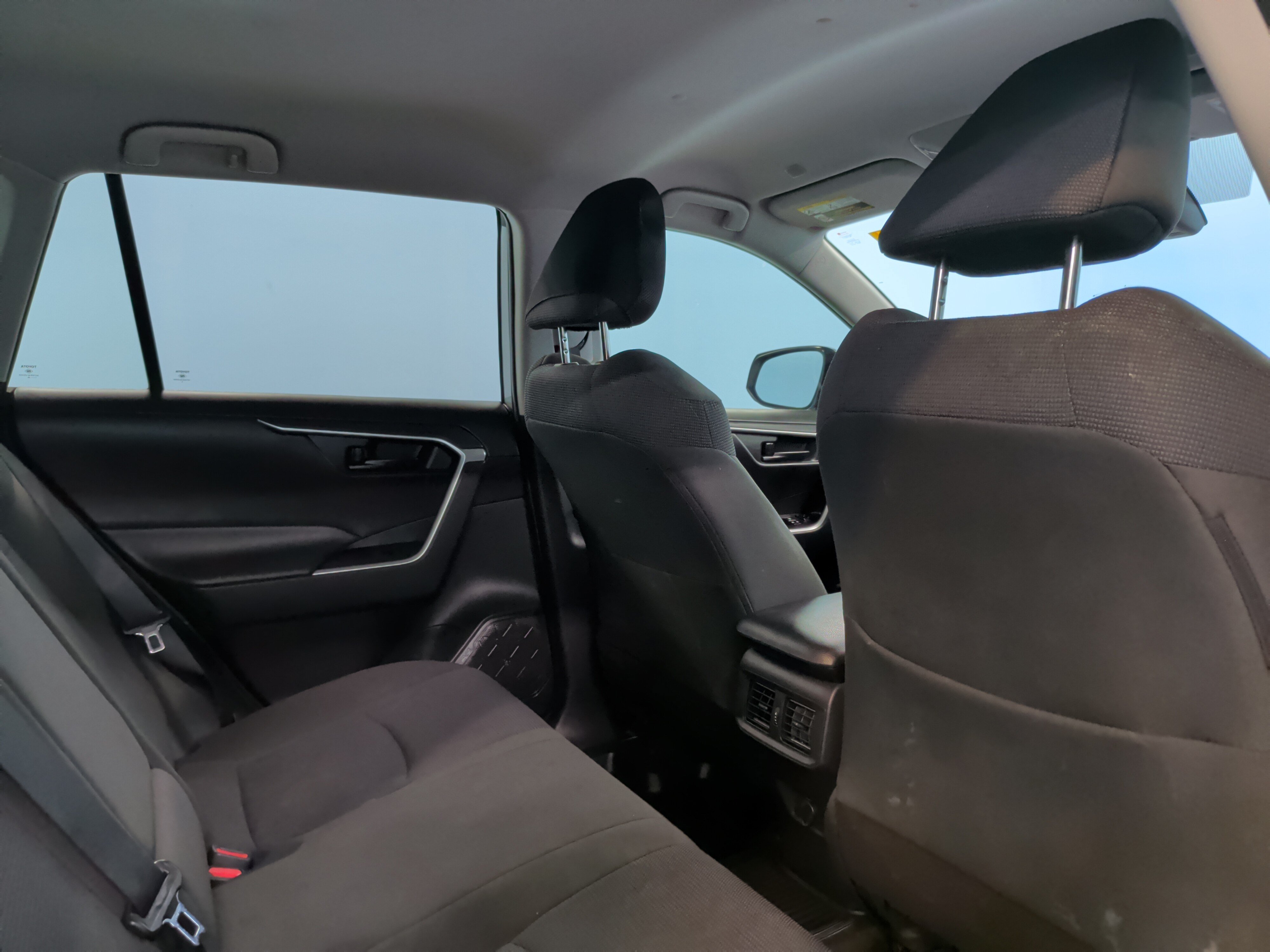 Certified 2025 Toyota RAV4 LE FWD image 30