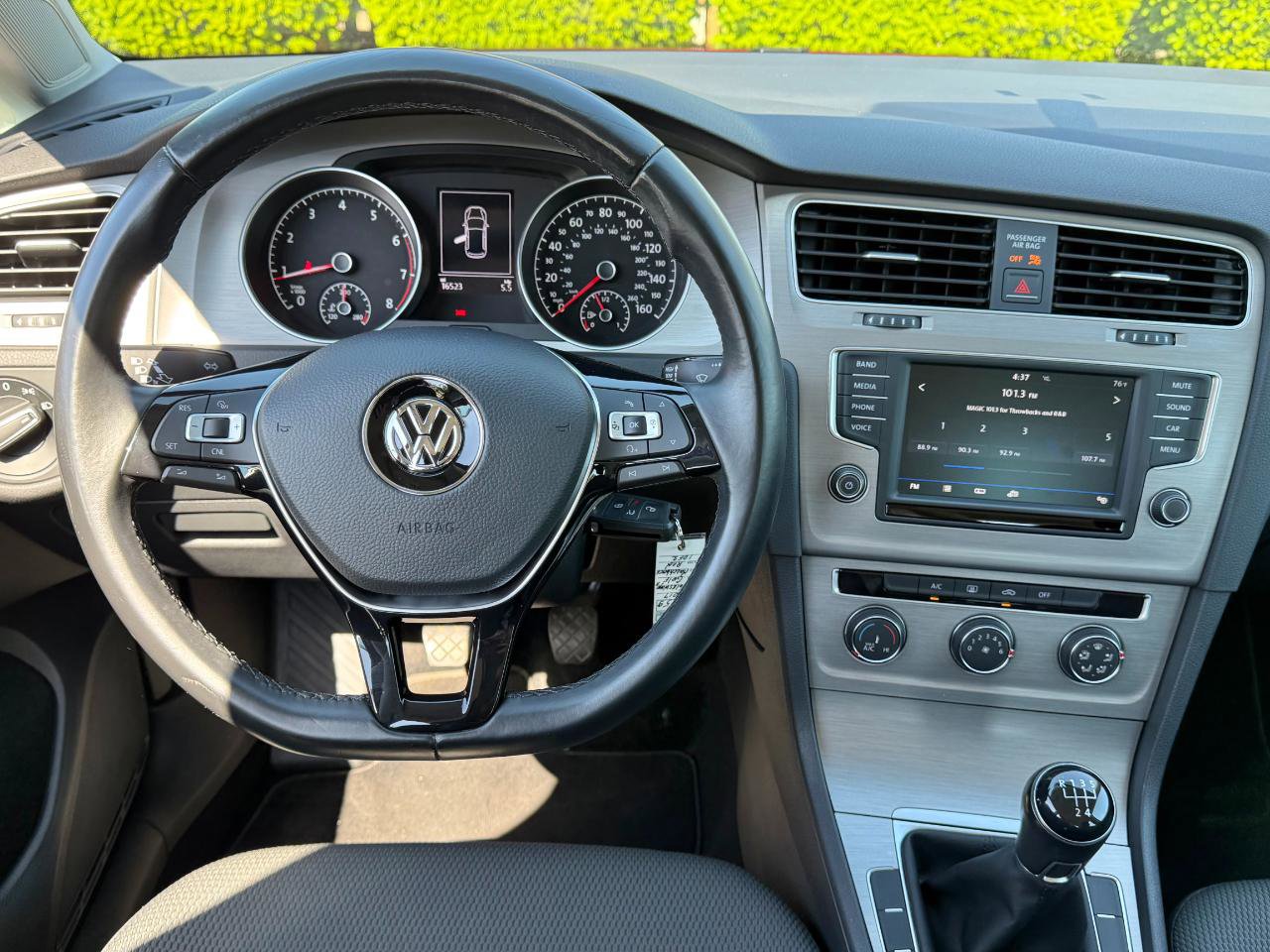 Used 2017 Volkswagen Golf Wolfsburg Edition FWD image 10