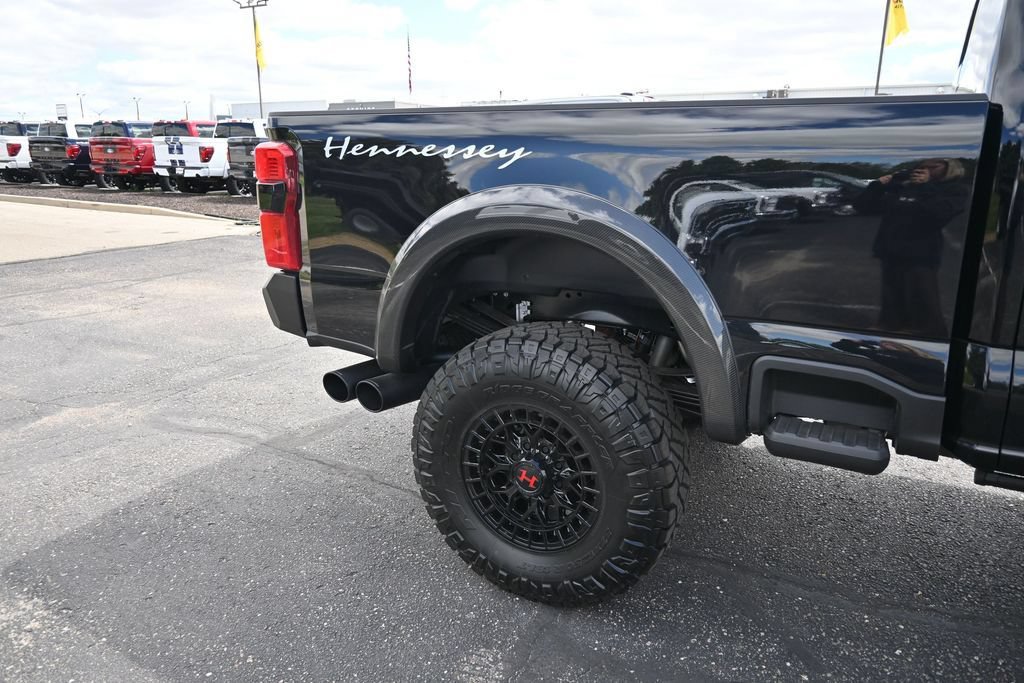 New 2026 Ford F250 Lariat w/ Black Appearance Package AWD/4WD image 10