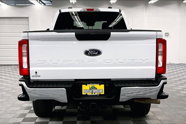 Used 2023 Ford F350 XLT image 5