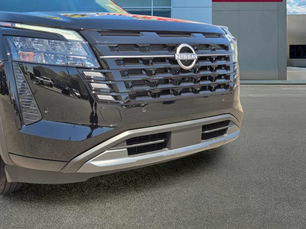 New 2026 Nissan Pathfinder SL FWD image 2
