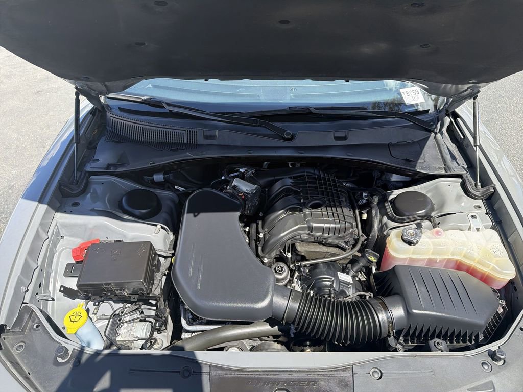 Used 2023 Dodge Charger SXT w/ Blacktop Package image 17