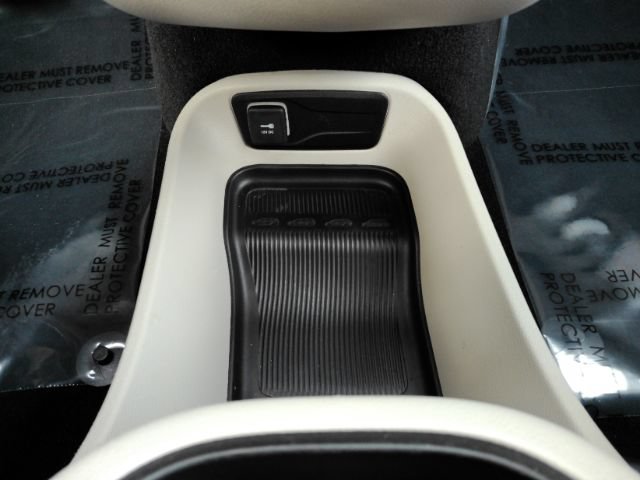 Used 2024 Chrysler Pacifica Touring-L FWD image 48
