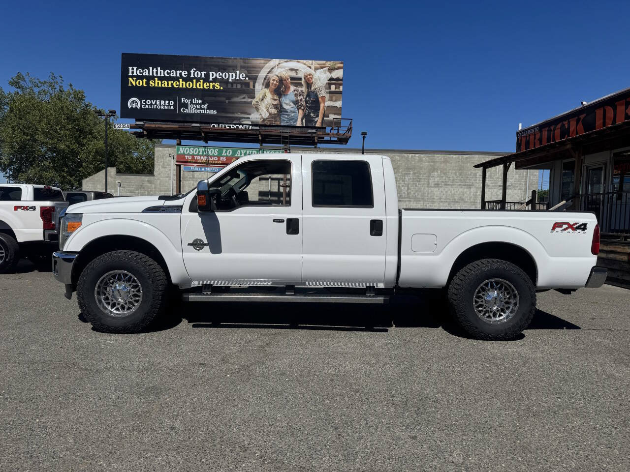 Used 2016 Ford F250 XLT w/ XLT Premium Package AWD/4WD image 7