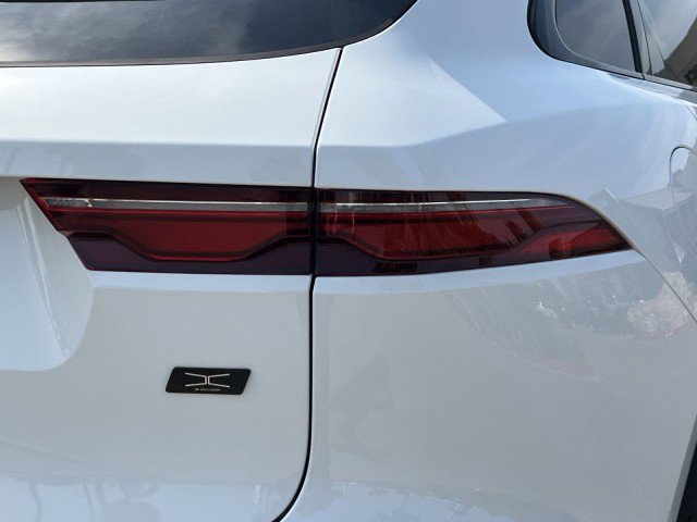 New 2026 Jaguar F-PACE R-Dynamic S image 11