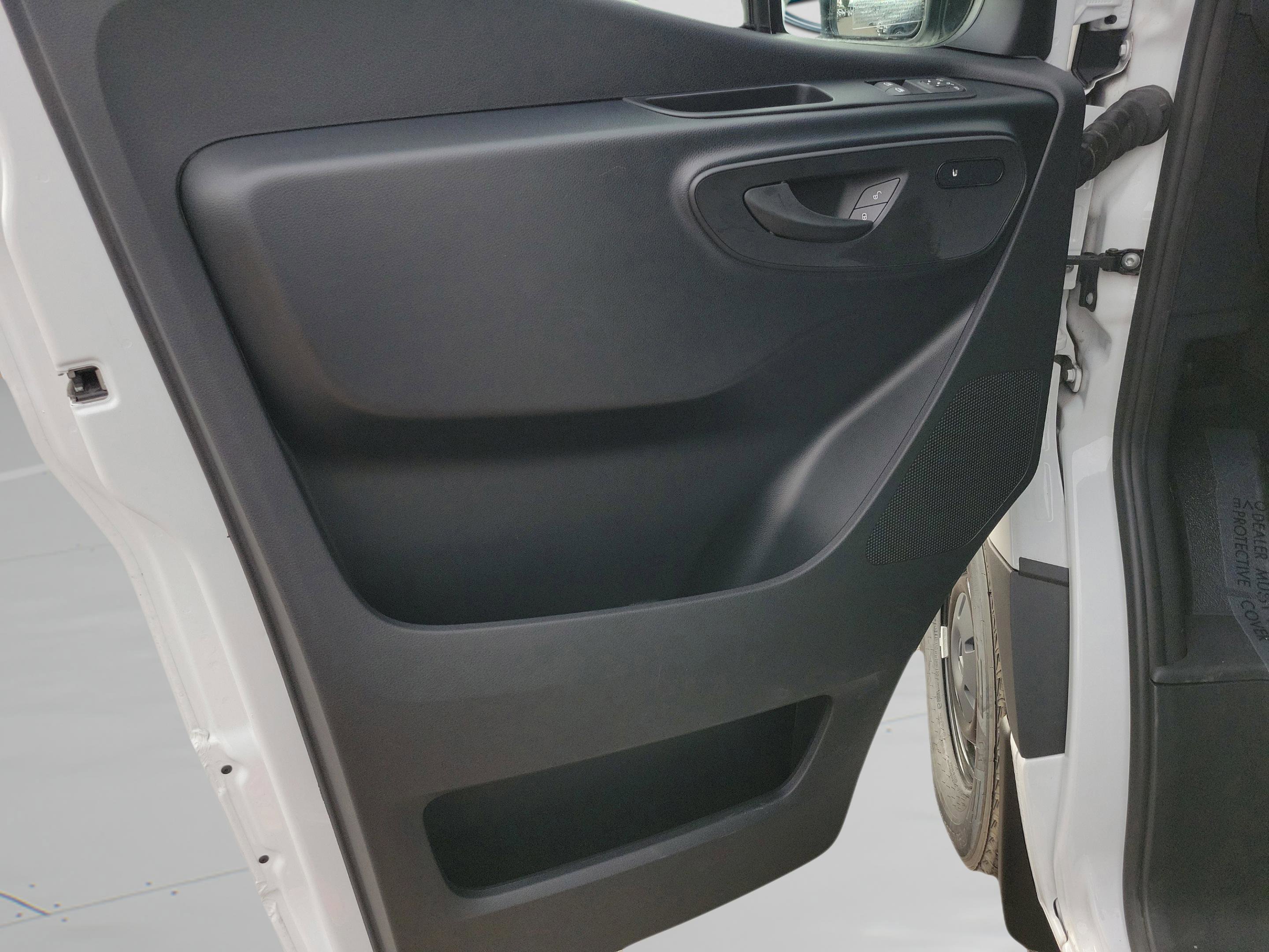 Used 2025 Mercedes-Benz Sprinter 2500 image 26