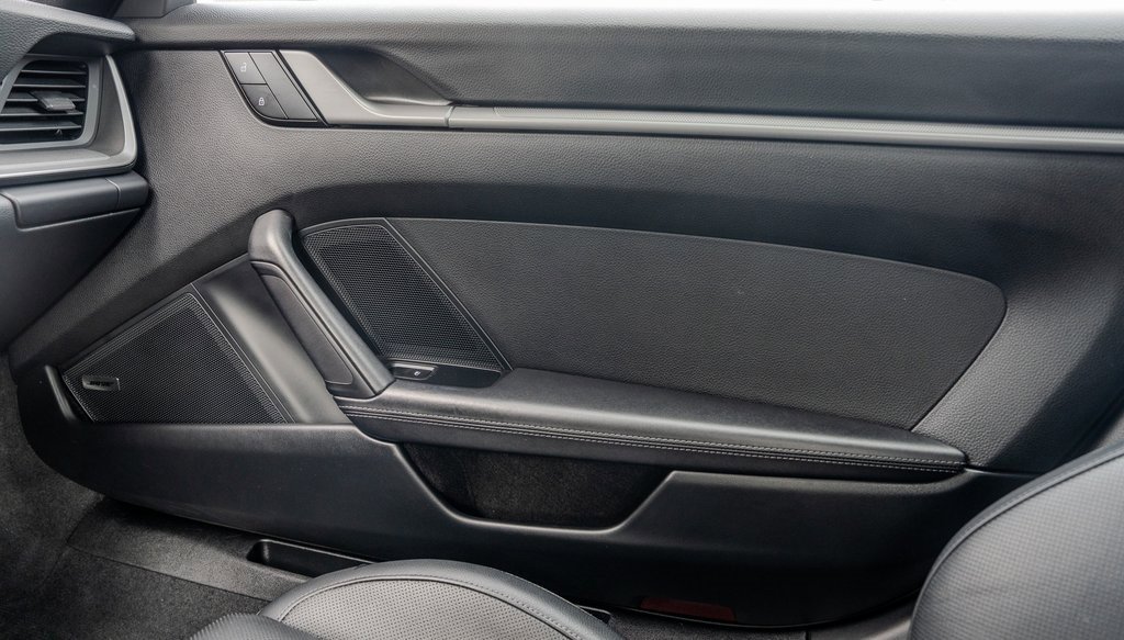 Used 2024 Porsche 911 Carrera image 15