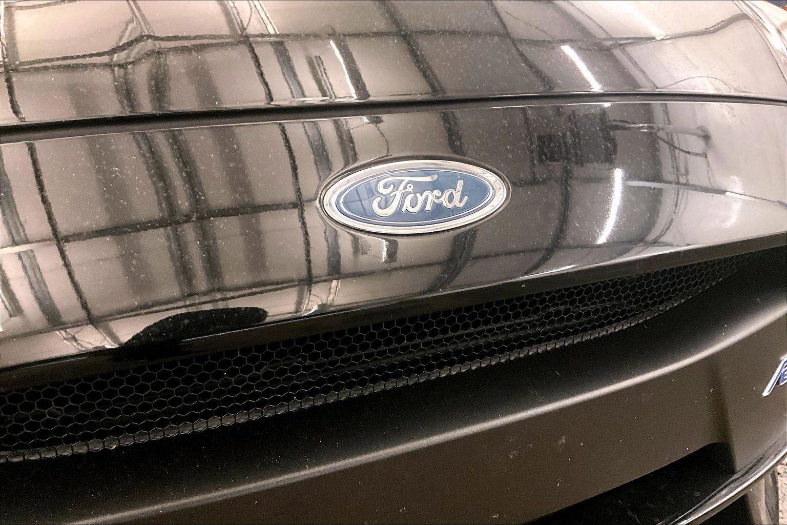 Used 2017 Ford Focus RS image 29