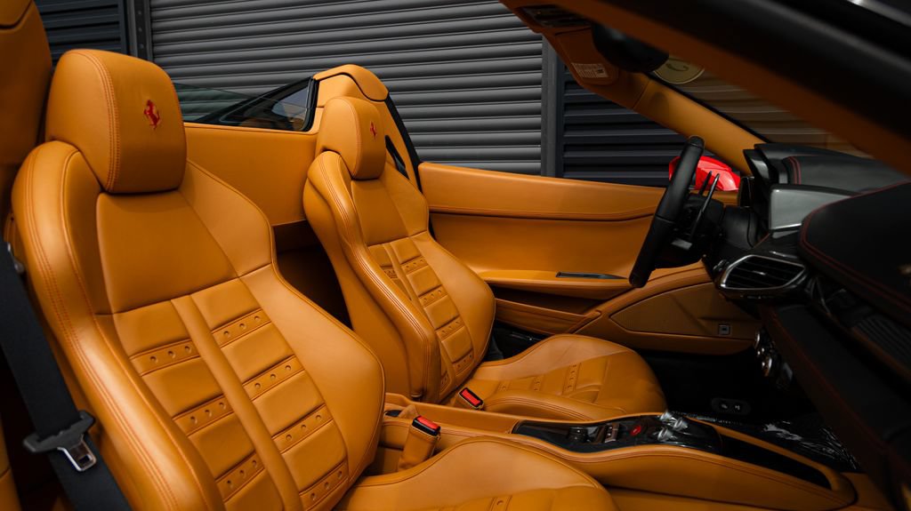 Used 2015 Ferrari 458 Spider RWD image 11