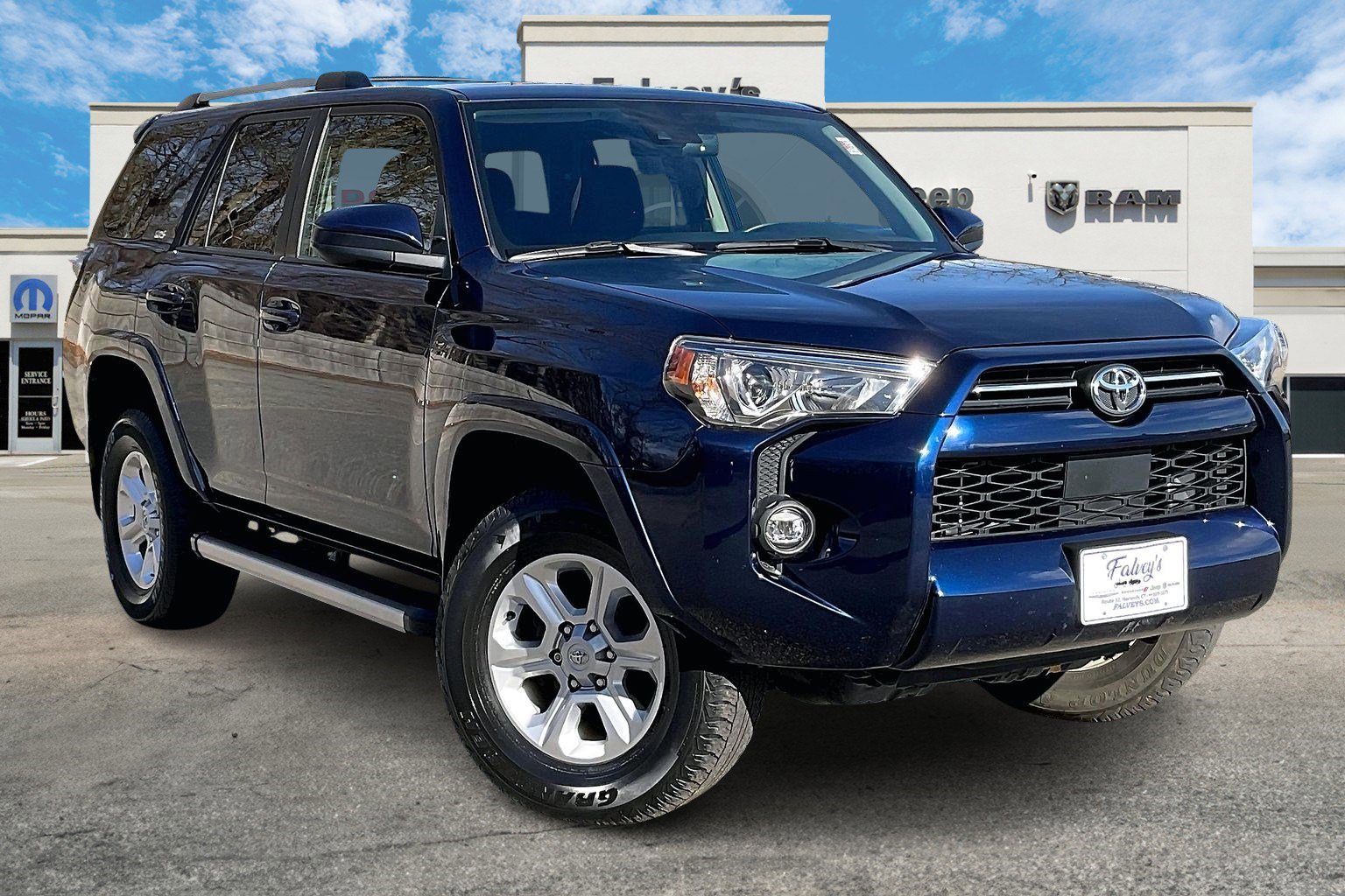 Used 2022 Toyota 4Runner SR5 image 11